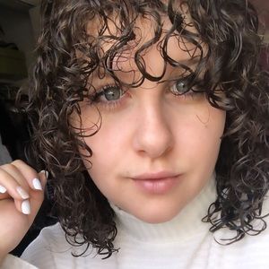 Meet your Posher, Tina